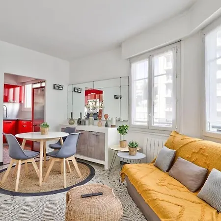 L29 Lenval Beach At 1Min Walk To Sea Front Ac Balcony Nice Exterior photo